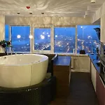アパート Sky Flat Jacuzzi Sauna 27 Floor