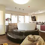 Sky Flat Jacuzzi Sauna 27 Floor