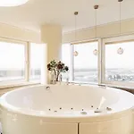 Sky Flat Jacuzzi Sauna 27 Floor アパート クライペダ