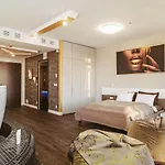 Sky Flat Jacuzzi Sauna 27 Floor *