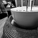 Sky Flat Jacuzzi Sauna 27 Floor アパート