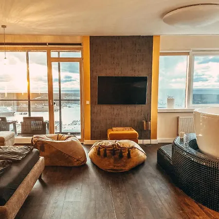 Sky Flat Jacuzzi Sauna 27 Floor Клайпеда