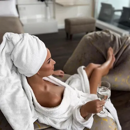 Apartman Sky Flat Jacuzzi Sauna 27 Floor *