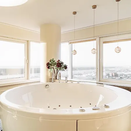 Sky Flat Jacuzzi Sauna 27 Floor Apartman Klaipėda