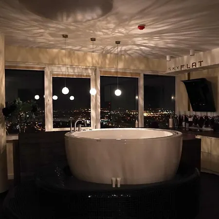 Sky Flat Jacuzzi 27 Floor *