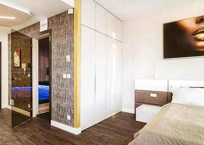 Sky Flat Jacuzzi Sauna 27 Floor Apartmán *