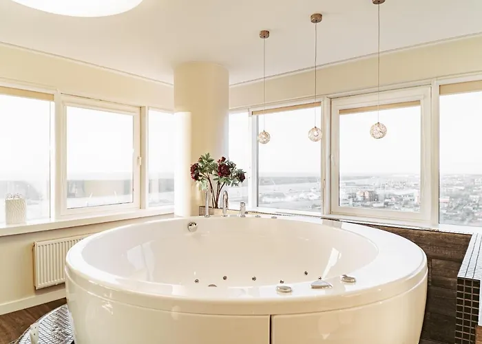 Sky Flat Jacuzzi Sauna 27 Floor Apartmán Klaipėda